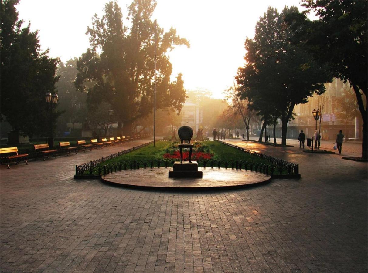 "Ваша Квартира" - У Самого Дерибаса! "Ваша Квартира" Біля Самого Дерибаса! Oldenburg Bagian luar foto